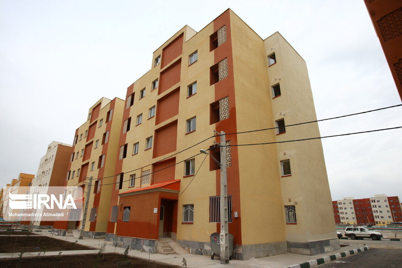 بیش از ۹۰۰ واحد مسکن مهر در کردستان به متقاضیان تحویل شد