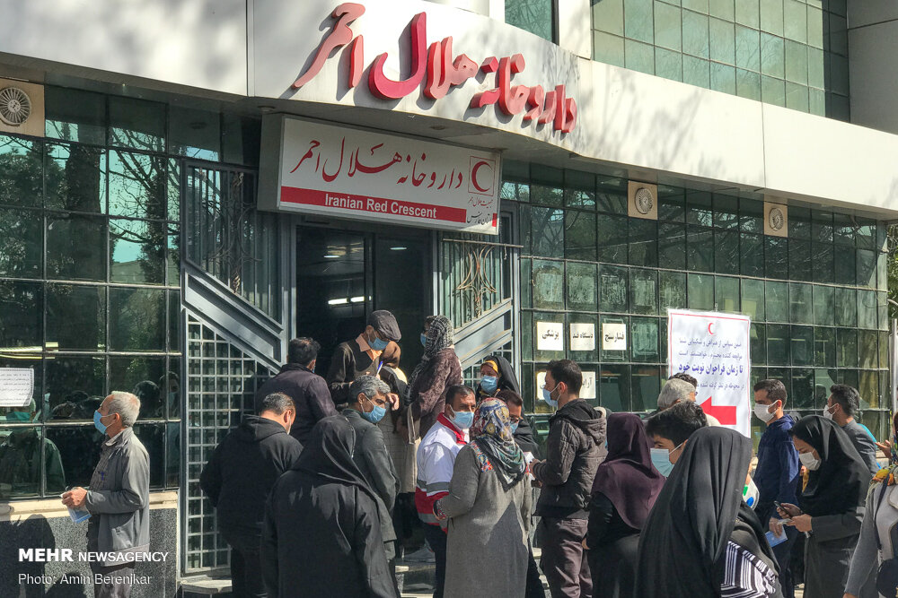 تامین داروهای بیماران شیمی درمانی در داروخانههای هلال