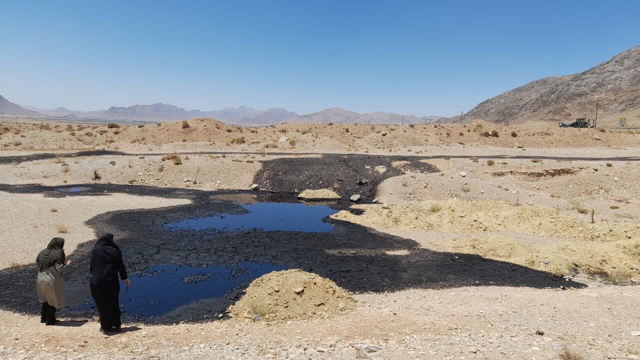 تانکر حامل لجن اسیدی با آلودگی بالا در اطراف شهر اصفهان توقیف شد