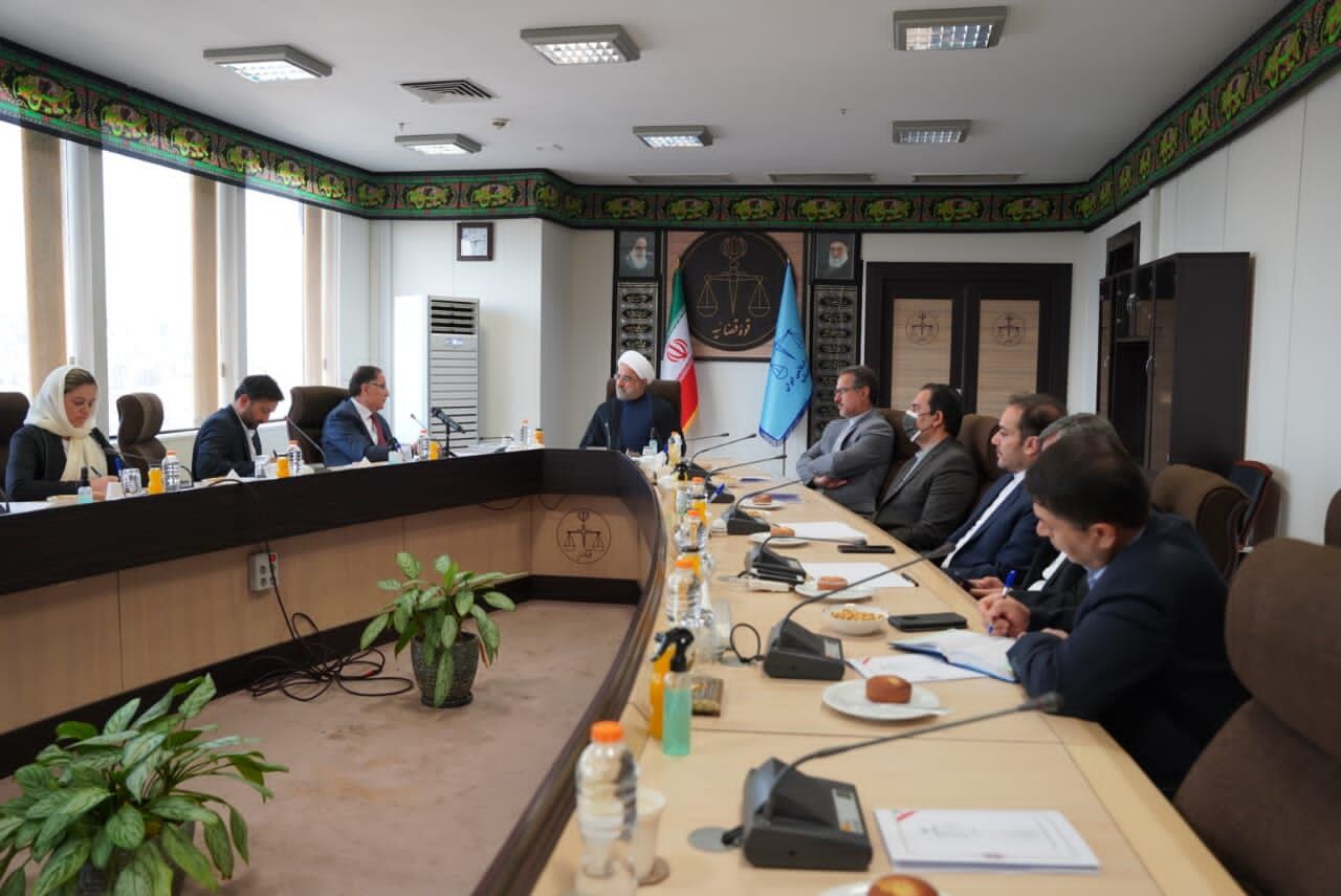 تاکید معاون اول قوه قضاییه بر مبارزه جدی با فساد داخلی و بینالمللی