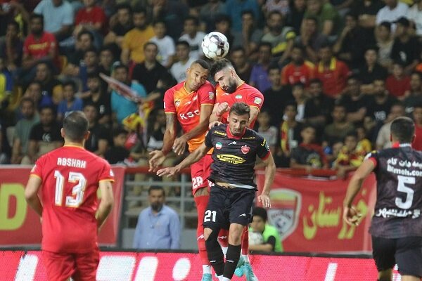 تاکید هیات فوتبال قزوین به حضور تماشاگران با بلیت در
ورزشگاه