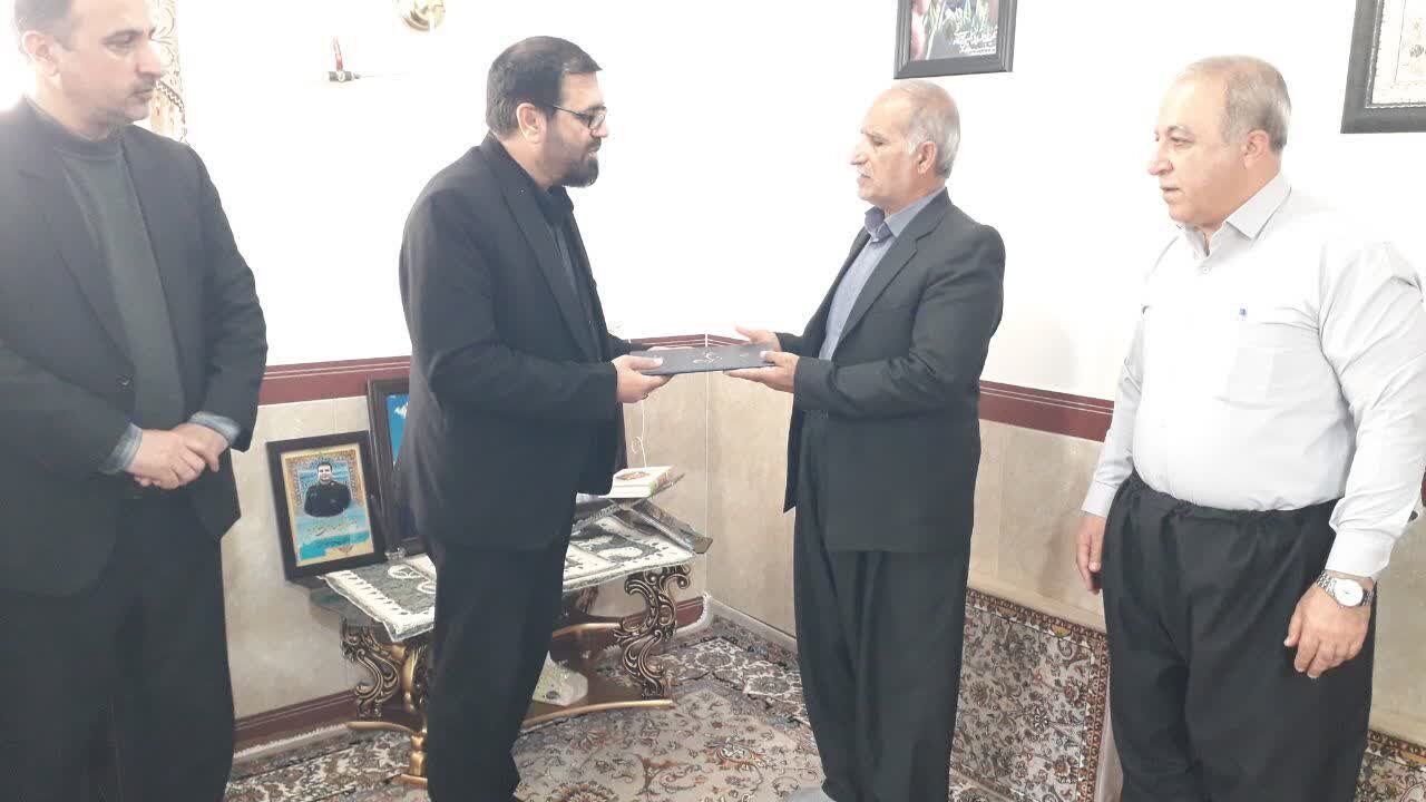 تجلیل از خانواده شهید «محمد سخاوتی» در کامیاران