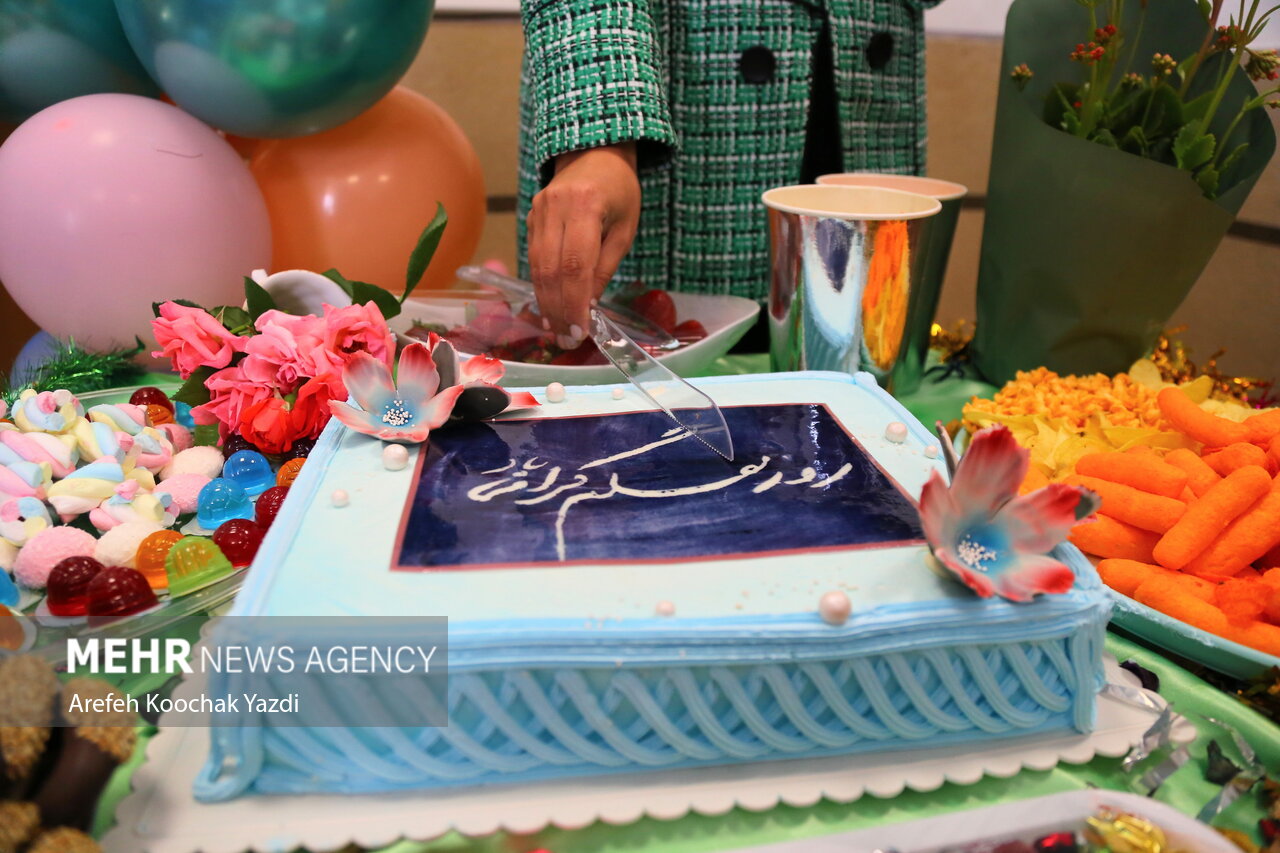 تجلیل از معلمان شهر دهدشت/ تقدیر از فرهنگیان خبرنگار