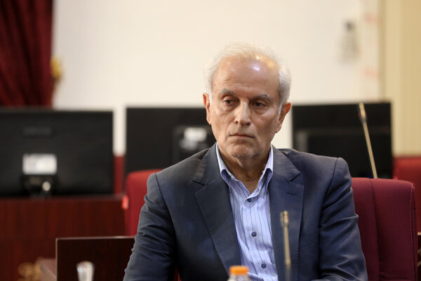 تجلیل ازمدال‌آوران و قهرمانان در زمان زنده بودن کارشایسته‌ای است