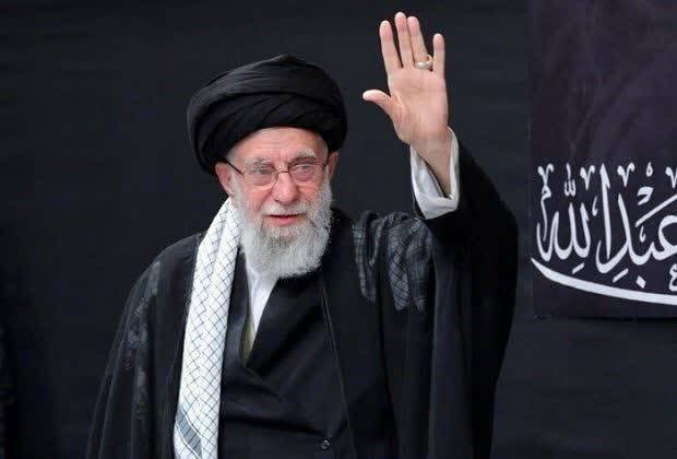 تجمع مردم انقلابی سنندج در مسجد جامع سنندج