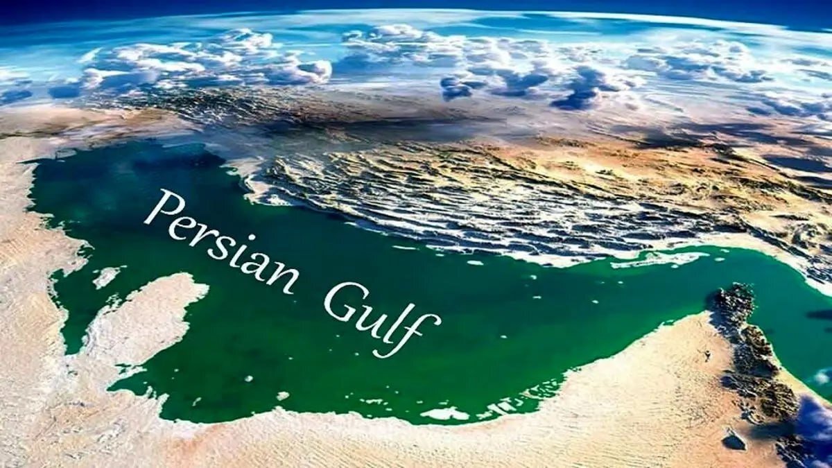 تحریف نام خلیج فارس راه به جایی نمیبرد