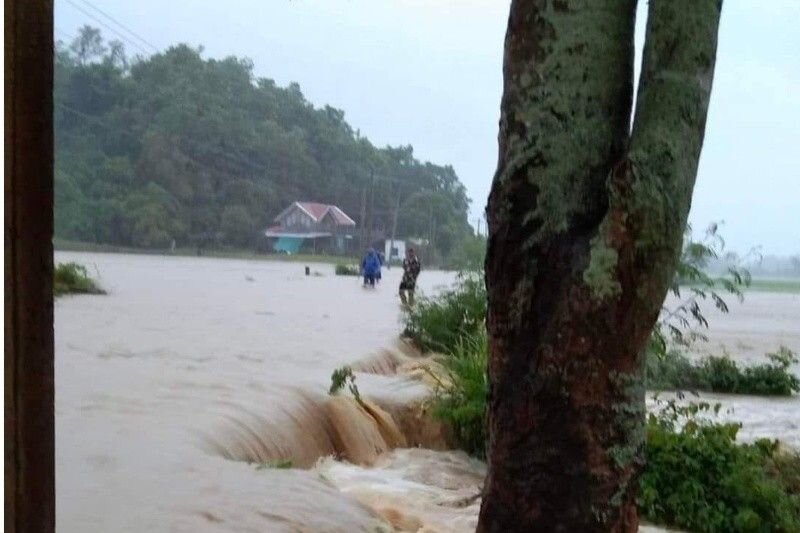 تخلیه صدها نفر به دلیل وقوع اَبَرتوفان “سائولا” درفیلیپین