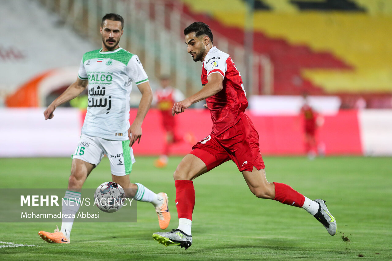 تدابیر گلمحمدی برای بازیکن پرسپولیس/ دو سرخپوش همچنان روی نیمکت