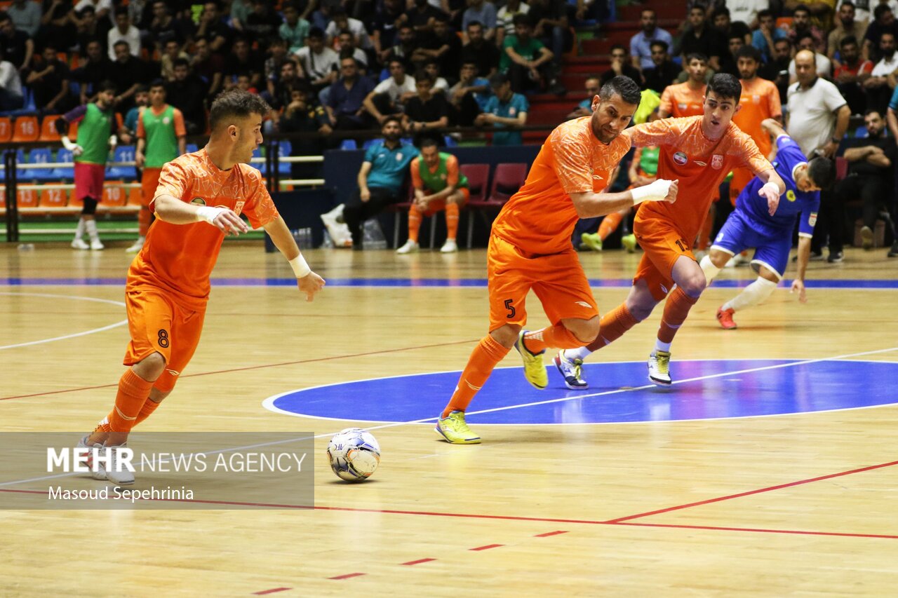 تداوم پیروزی‌های گیتی پسند / شکست پرگل مس سونگون و فرش
آرا