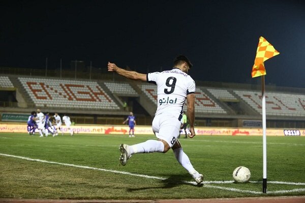 ترافیک سنگین در مرکز زمین استقلال/ آیا بازیکنی جدا میشود؟