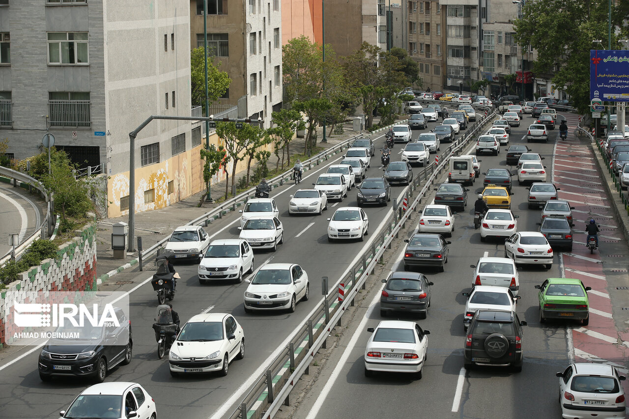 ترافیک پرحجم ولی روان در پایتخت/ بزرگراه‌های نواب و زین‌الدین پرترافیک‌ترین مسیر تهران