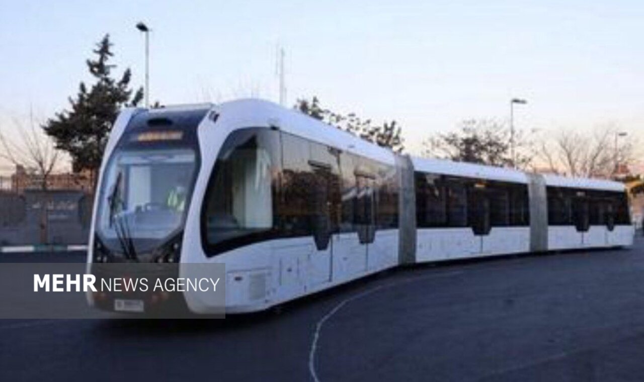 تراموا امشب به خیابانهای تهران رسید