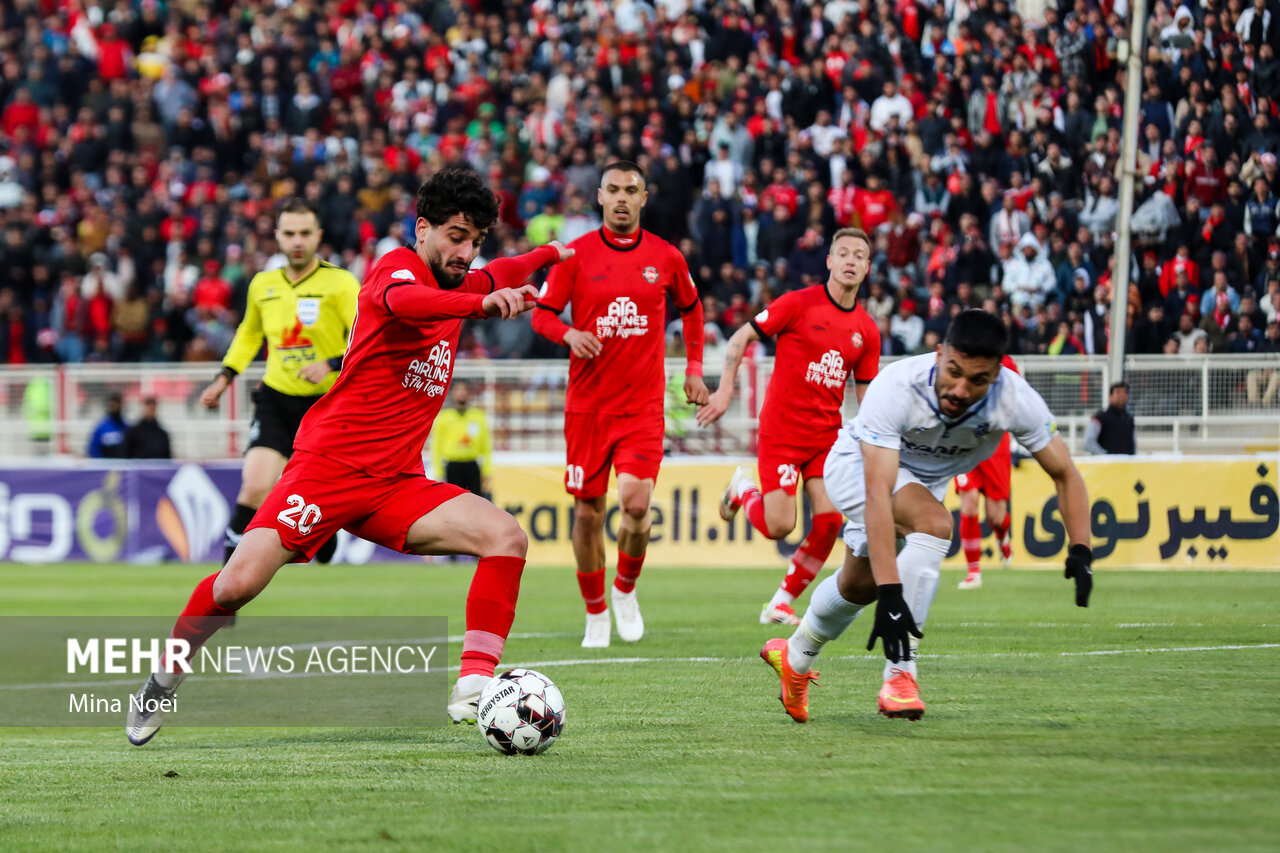 تراکتور تیم برتر در همه آمارها، رقابت پرشورها برای ثبت در صدر