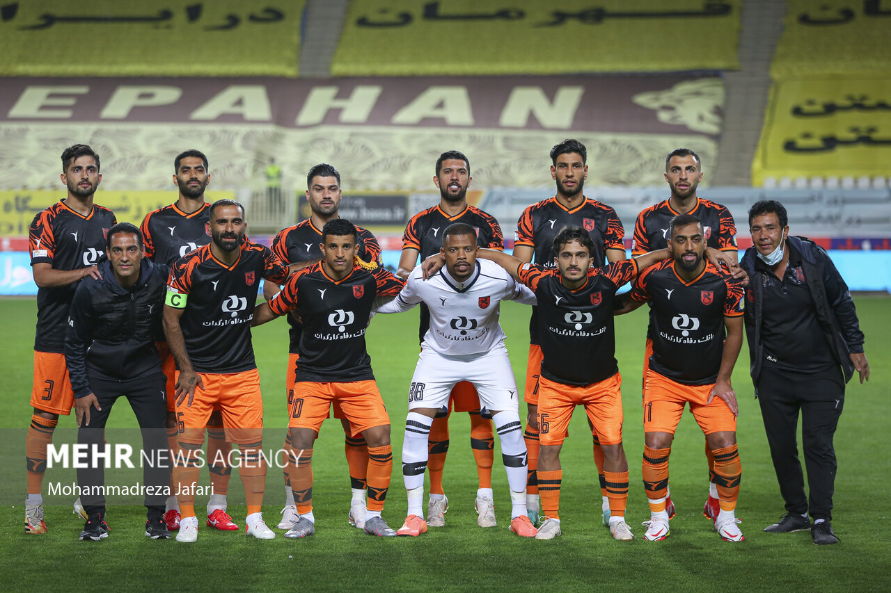 تراکتور هم از جام حذفی کنار رفت/ صعود مس در ضربات پنالتی