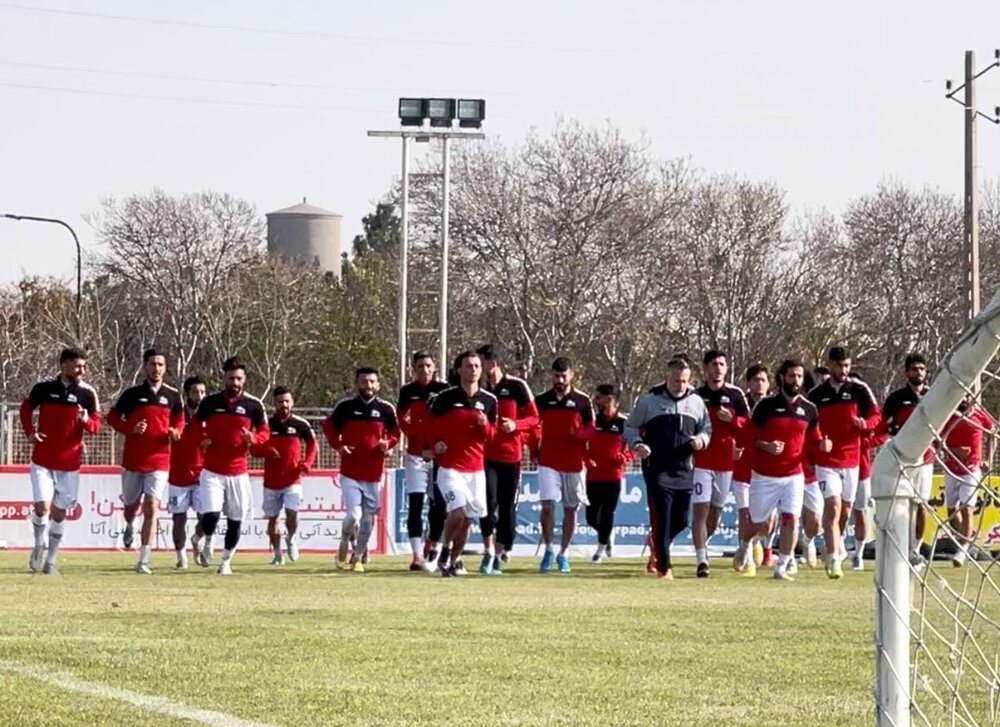 تراکتوریها پس از بازی با هوادار ریکاوری کردند