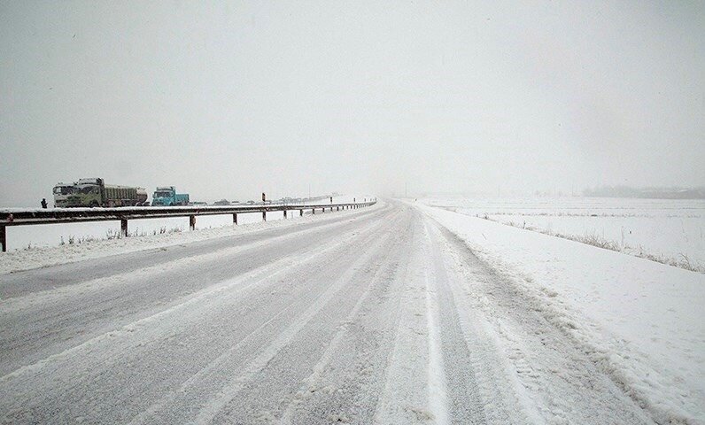 تردد در محورهای مواصلاتی آذربایجان غربی جریان دارد