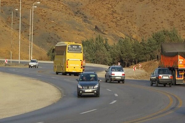 تردد روزانه ۳۳۰ هزار خودرو در جاده های کردستان
