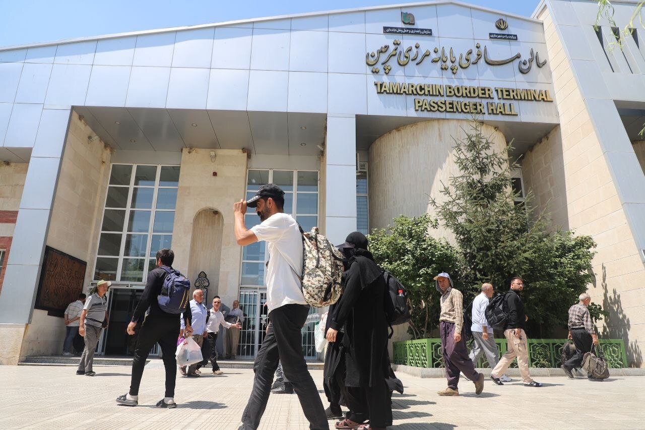 تردد زائران اربعین حسینی از مرز تمرچین به ۲۸ هزار نفر
رسید