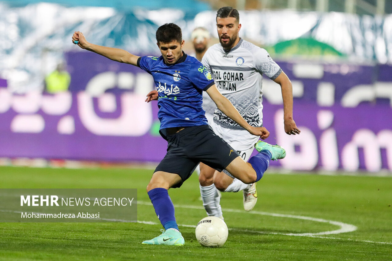 تردید مجیدی برای استفاده از دو بازیکن/آمانوف فیکس می‌شود یا زبیر؟