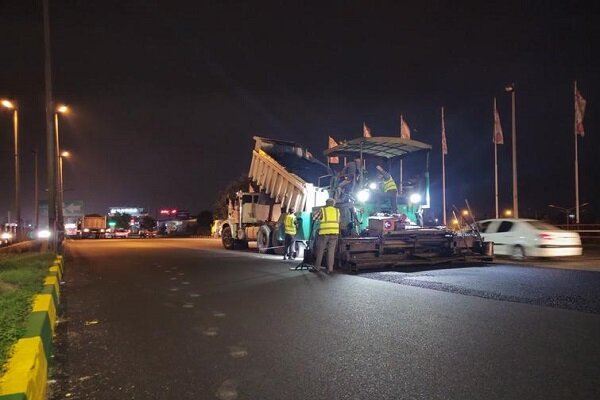 ترمیم و بهسازی آسفالت محور کمربندی شمالی قائمشهر پس از ۲۲
سال