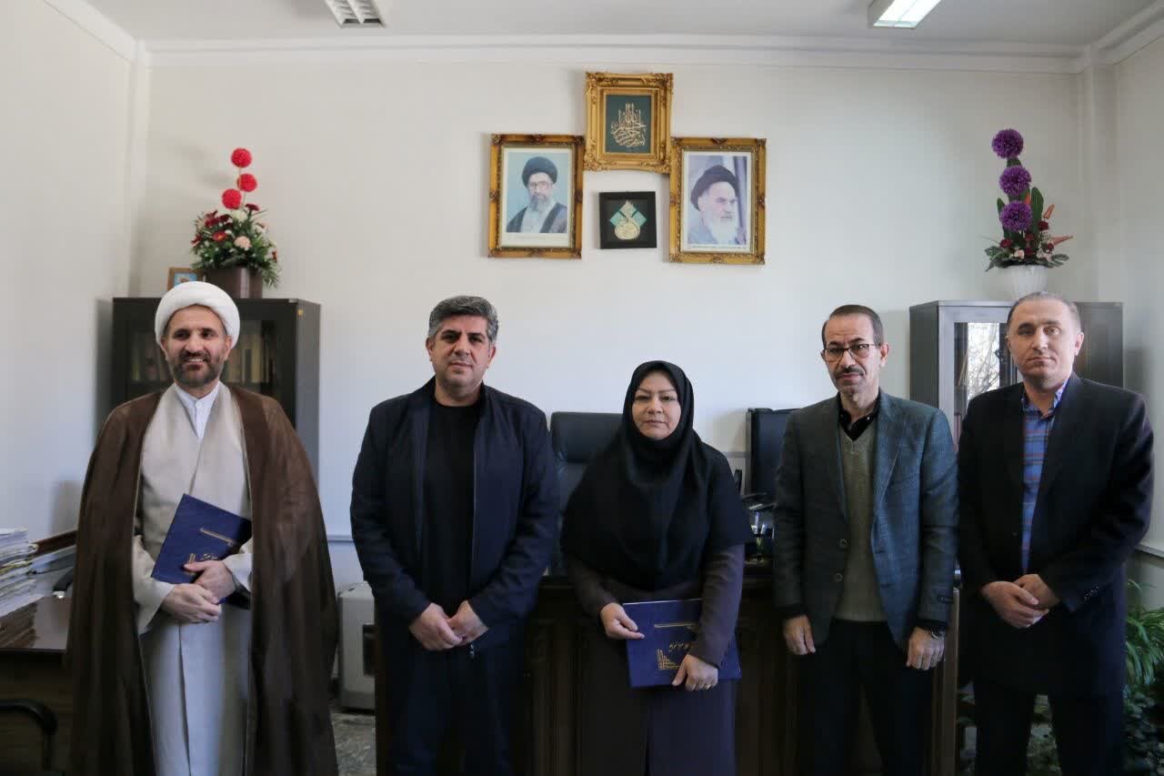 ترویج فرهنگ کتابخوانی از راهکارهای کاهش معضلات فرهنگی
است