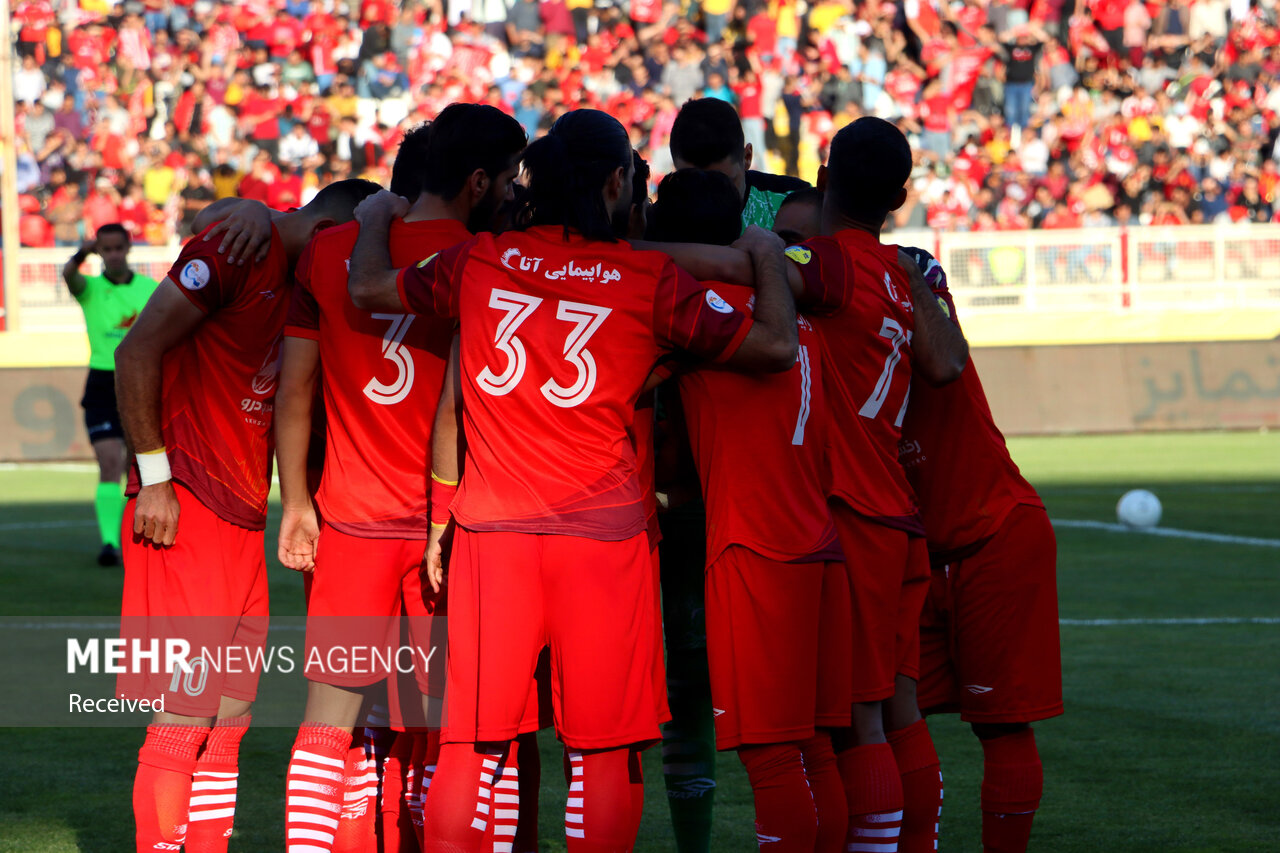 ترکیب دو تیم فوتبال تراکتور و فجر سپاسی مشخص شد