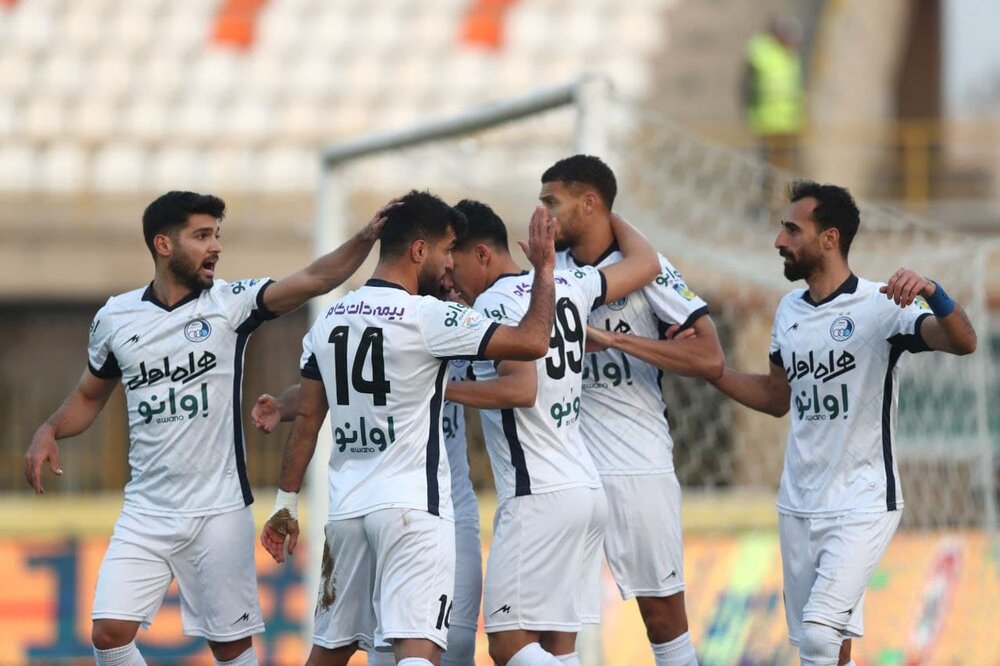 تساوی استقلال با هوادار در نیمه اول