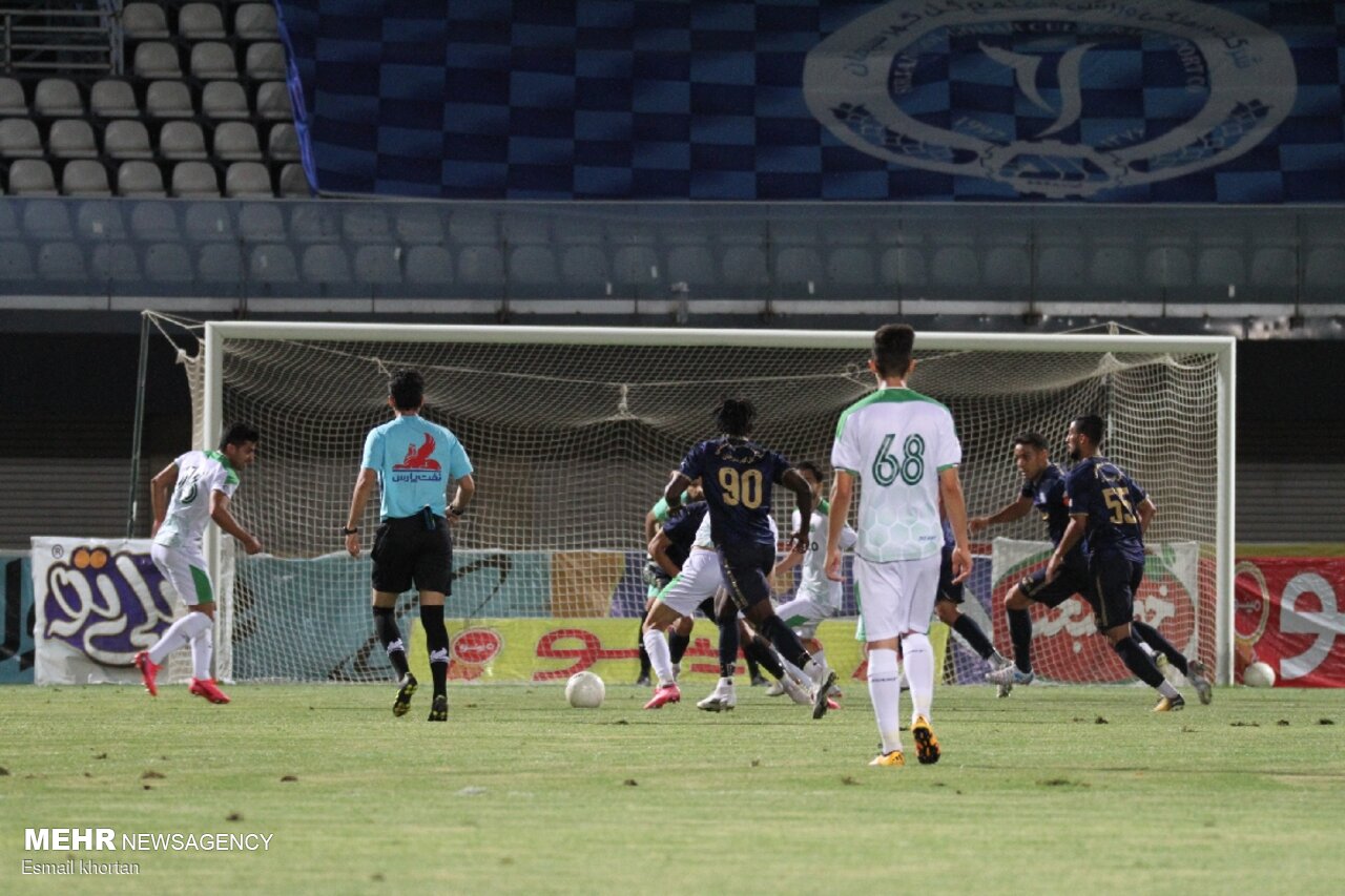 تساوی بدون گل آلومینیوم و فولاد در نیمه اول