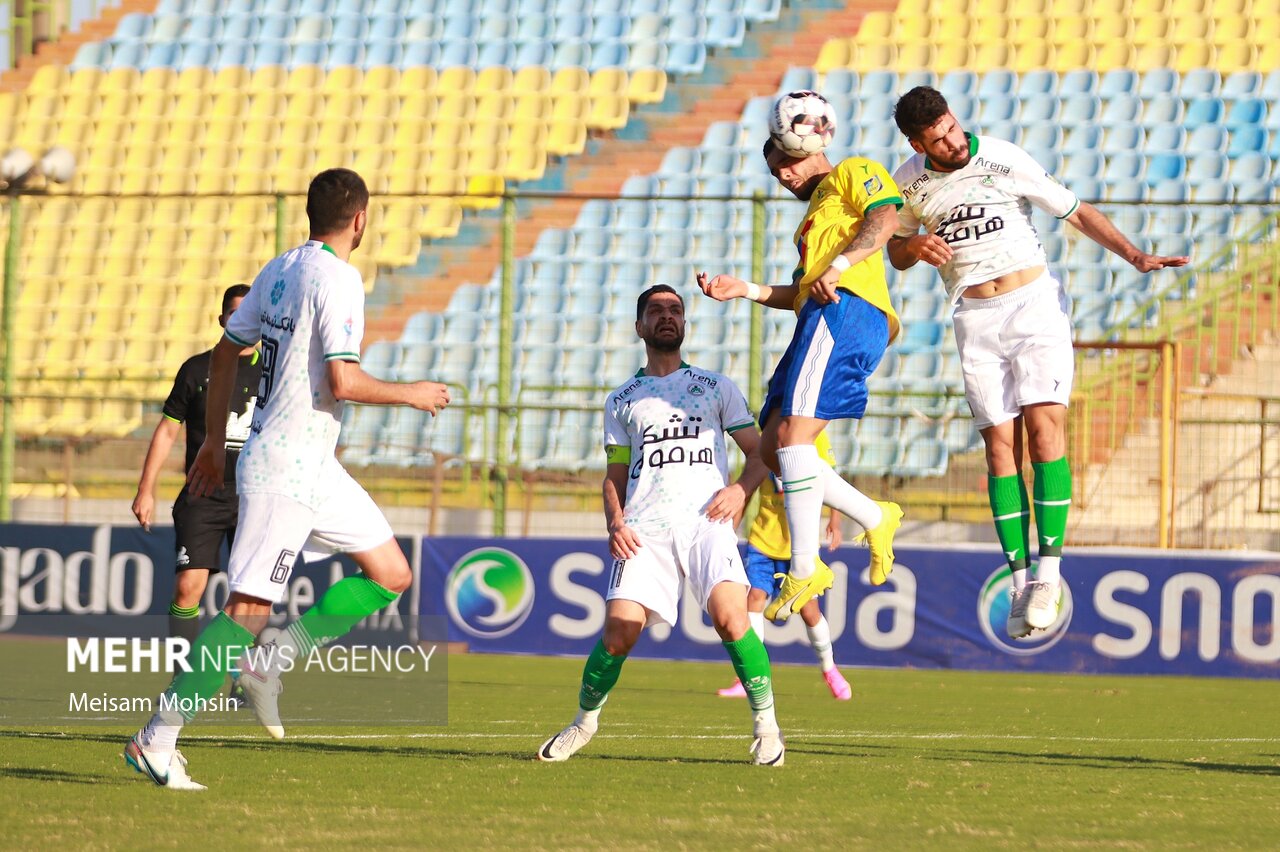 تساوی بدون گل ذوب آهن و آلومینیوم در نیمه اول