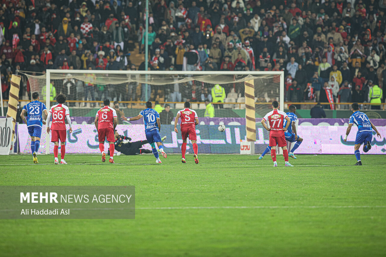 تساوی دربی عادلانه بود/ یامگا خونسردترین بازیکنی است که دیدهام