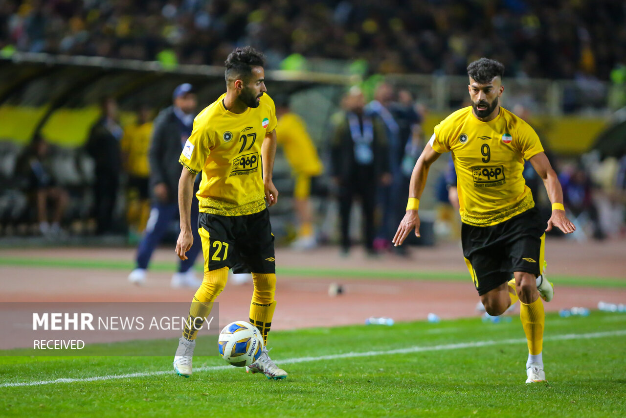 تساوی سپاهان و گل گهر در نیمه اول