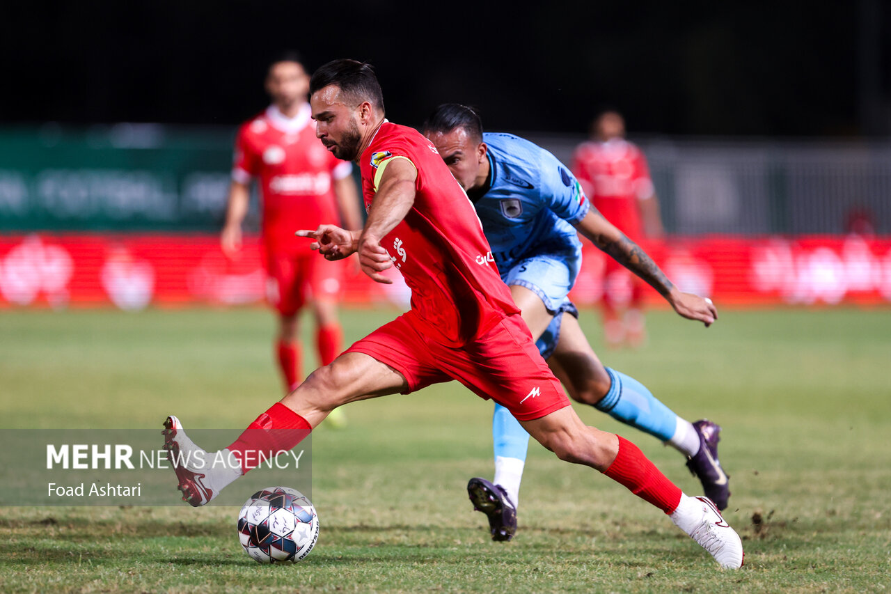 تساوی پر از موقعیت گل شمس‌آذر و پرسپولیس در نیمه اول