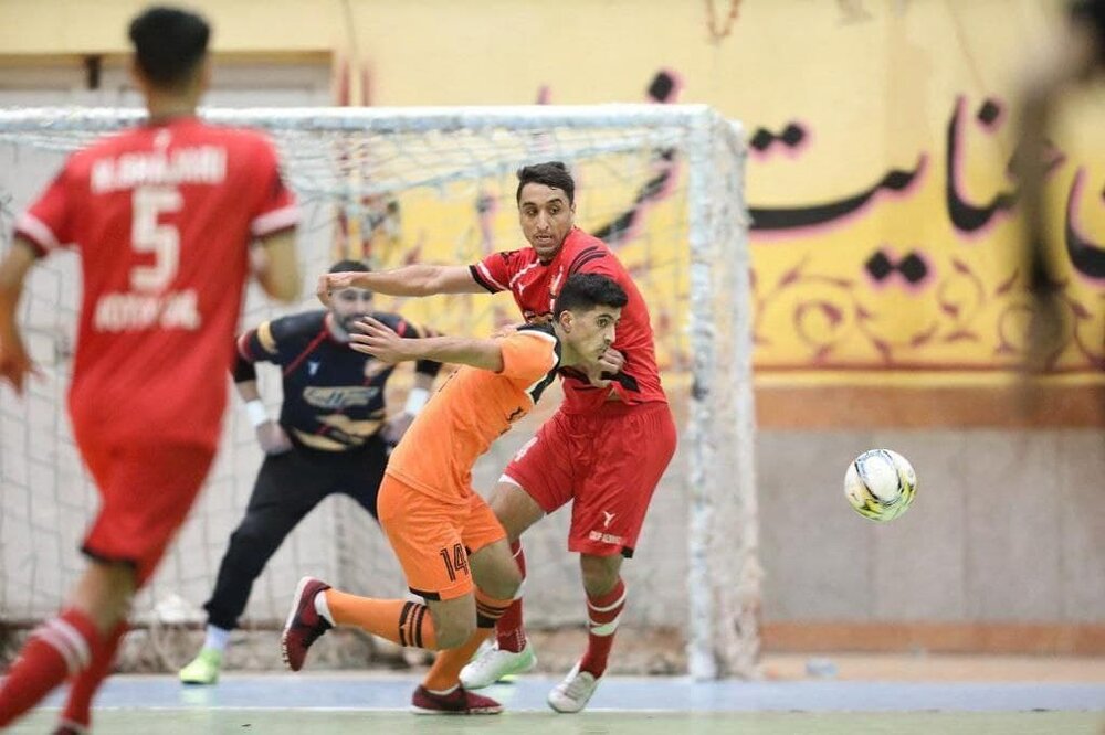 تساوی کراپ الوند برابر گیتی پسند