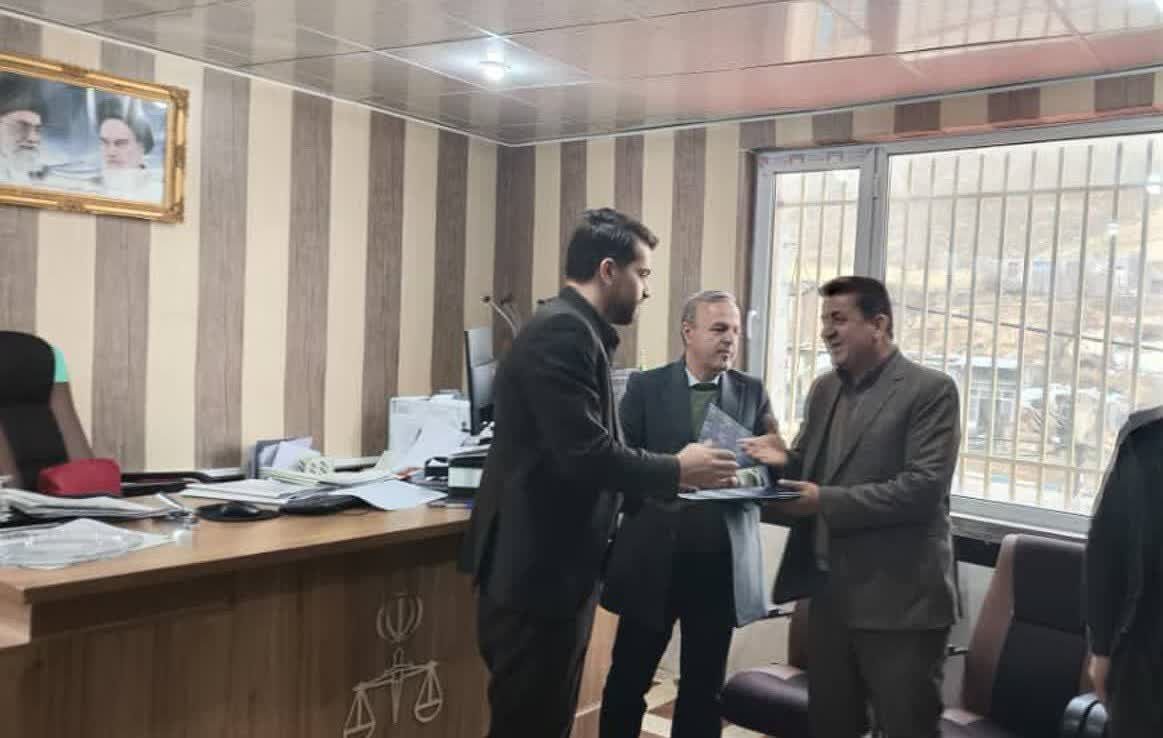 تشکیل هیات صلح به حل و فصل اختلافات مردم کمک میکند