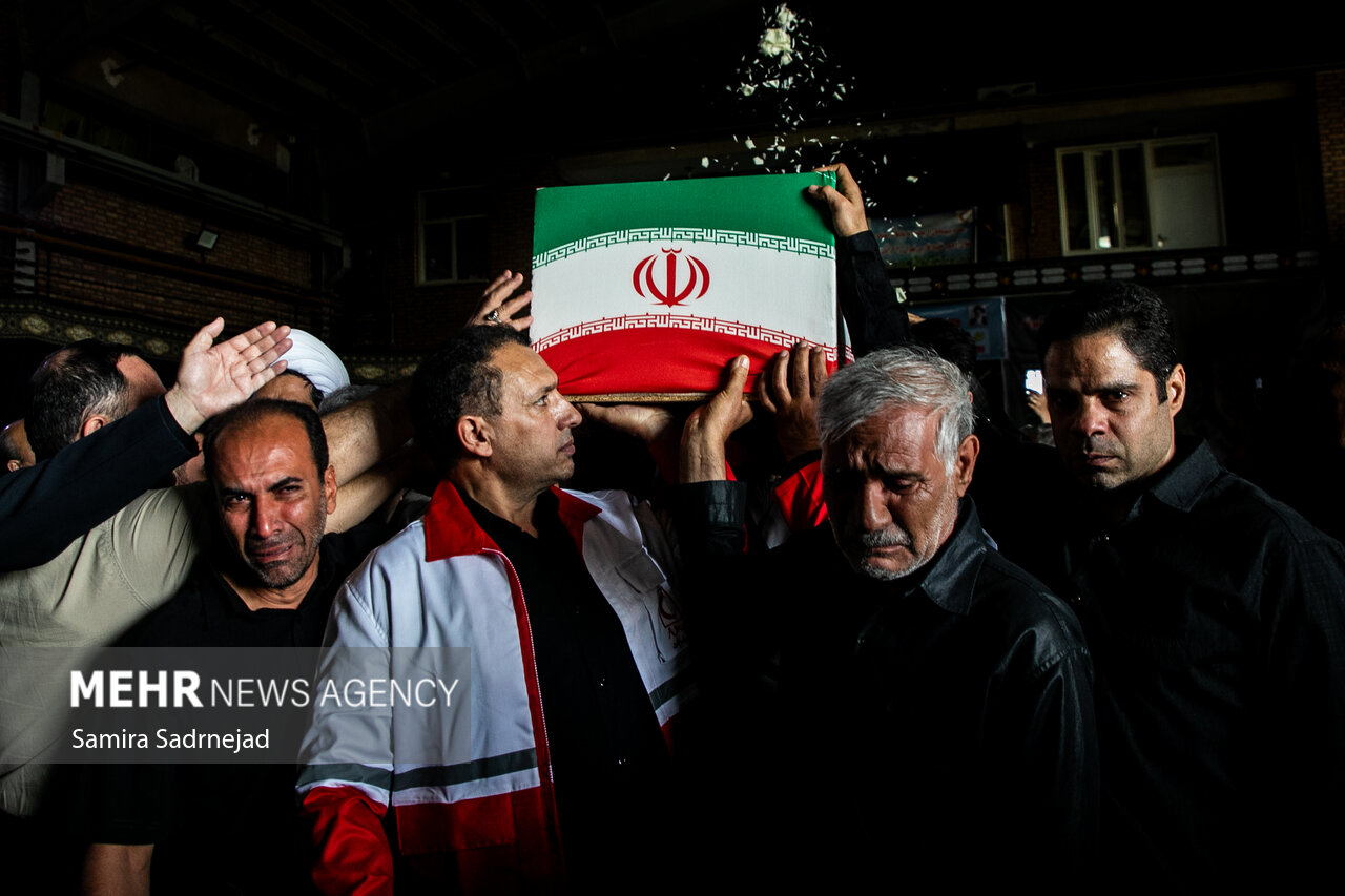 تشییع پیکر شهدای خلبان سانحه هوایی اشترانکوه