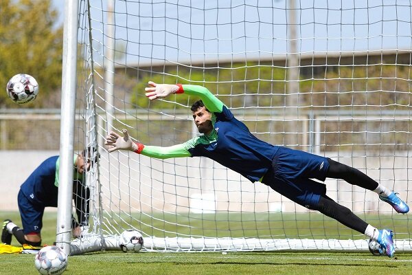 تصاویری از امضای قرارداد «پورحمیدی» با خیبر