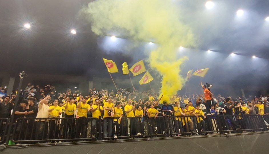 تصاویری از بازی تیم بسکتبال کاله و پترونوین