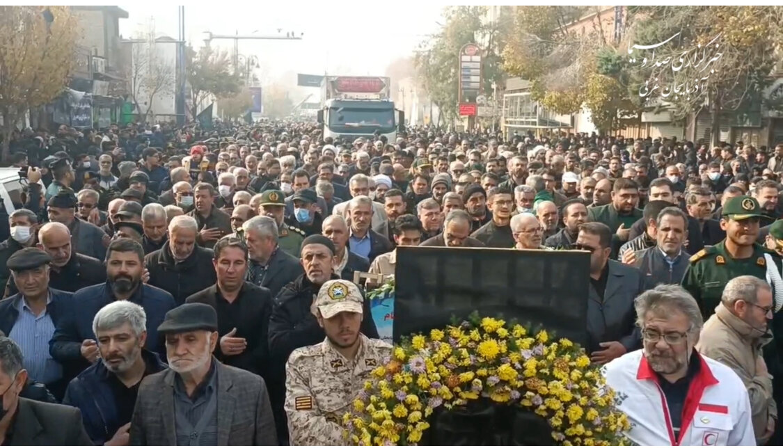 تصاویری از تشییع باشکوه پیکر ۶ شهید گمنام در ارومیه