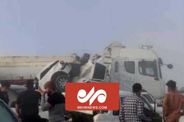 تصاویری از تصادف زنجیره‌ای ۵۰ خودرو در محور بهبهان – رامهرمز