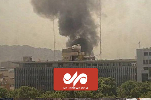 تصاویری از عملیات اطفاء حریق انبار چسب در بازارتهران