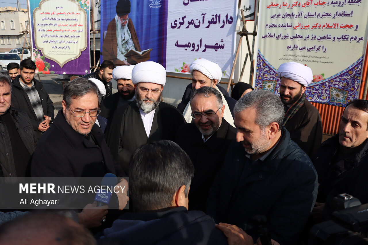 تصاویری از کلنگ زنی دارالقرآن مرکزی ارومیه