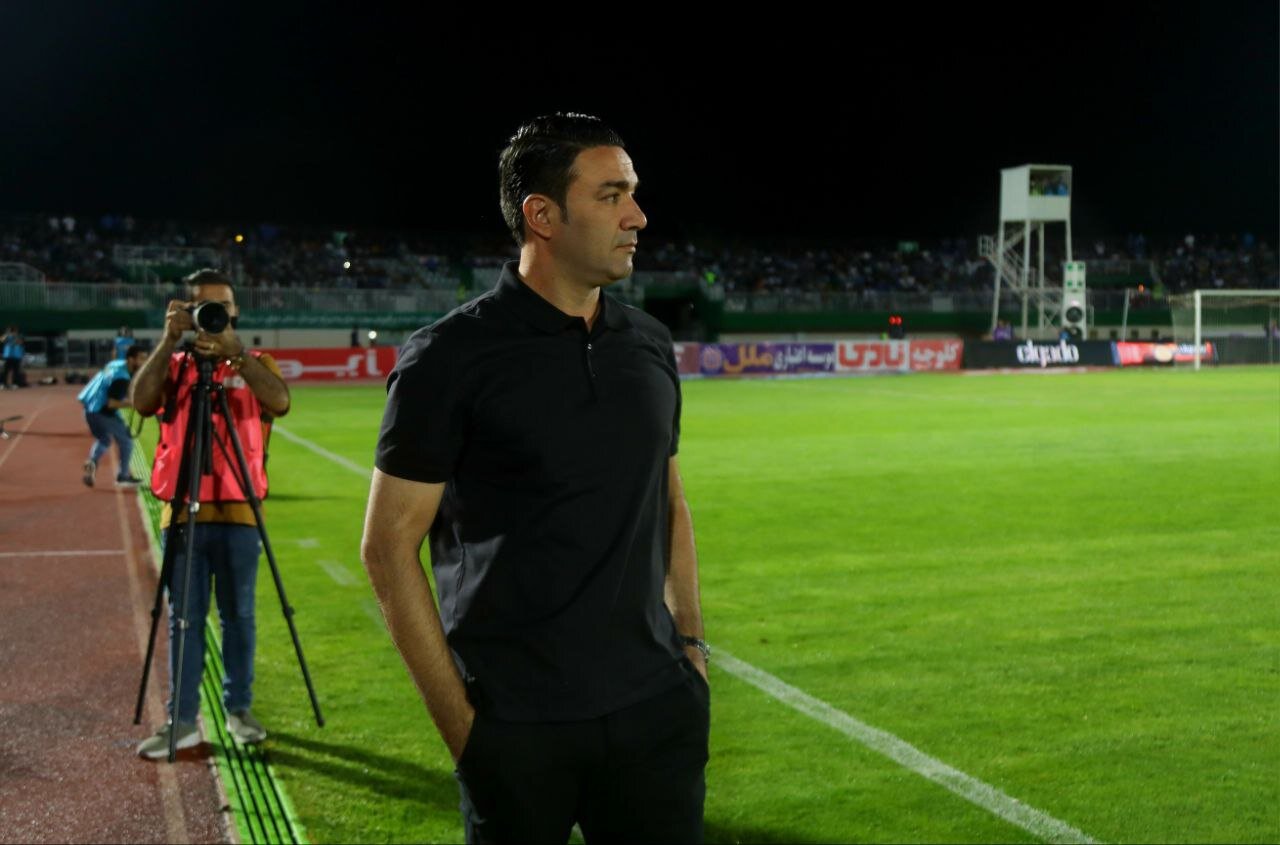 تصمیم نکونام برای کناره گیری از سرمربیگری استقلال پس از
دربی