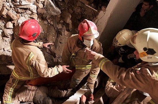 تعداد کشتهها در حادثه ریزش آوار به ۳ نفر رسید +فیلم