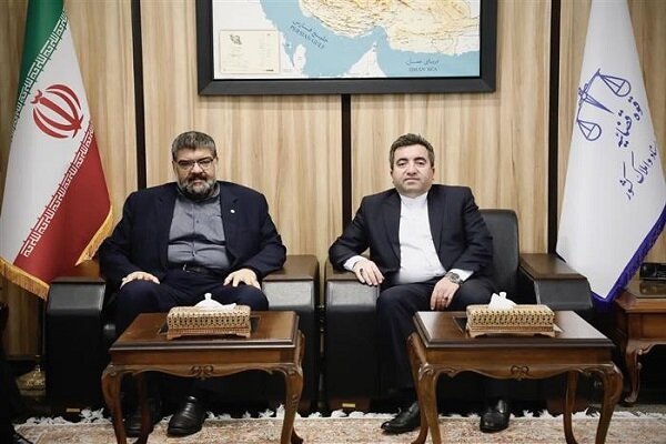 تفاهمنامه همکاری میان مرکز وکلا و سازمان ثبت اسناد