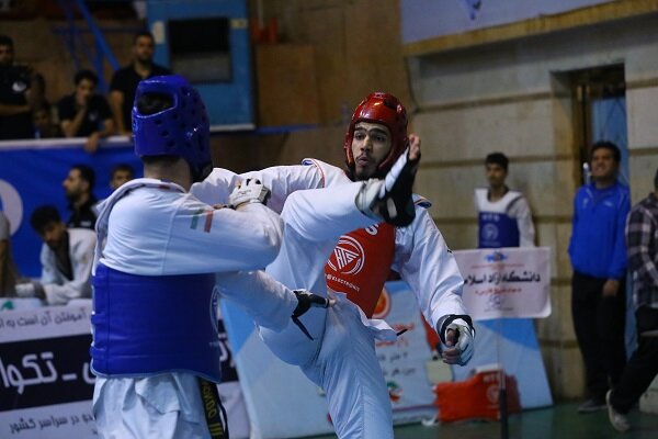 تقابل تیمهای اول و دوم جدول در مهمترین دیدار جام نقش جهان