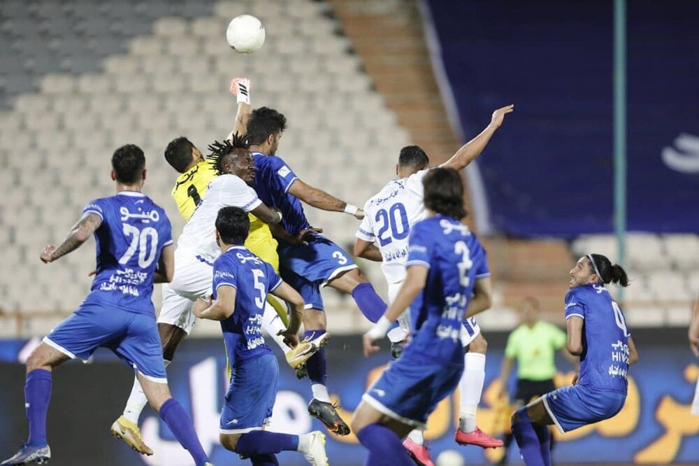 تقابل مجیدی با «خودی‌ها» به یاد بازیکن گابنی/سد آبی نفتی پرسپولیس