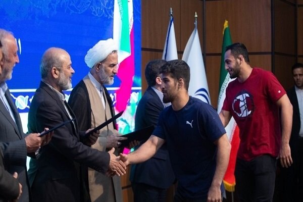 تقدیر از نمایندگان کشتی تهران در المپیک پاریس