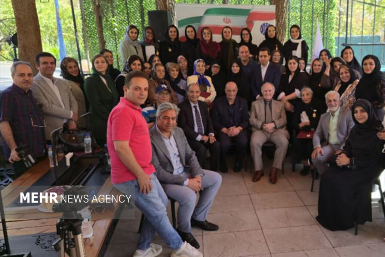 تقدیر انجمن باشگاه‌داران از ۳۲ چهره مطرح ورزش بانوان