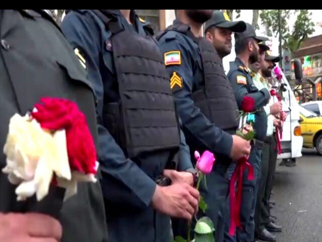 تقدیر بانوان از نیروی انتظامی کردستان در راستای اجرای طرح نور
