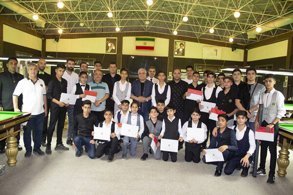 تقدیر رئیس فدراسیون بولینگ و بیلیارد از اسنوکربازهای زیر ۱۶ سال